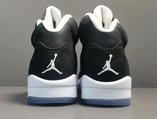 Air Jordan 5 Retro 'Moonlight' Sneakers